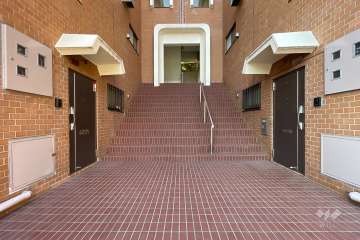 共用廊下と階段