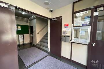 エントランス内