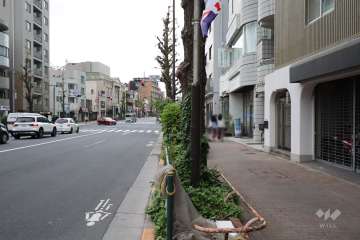 敷地北西側の前面道路