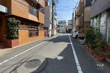 敷地南西側の前面道路