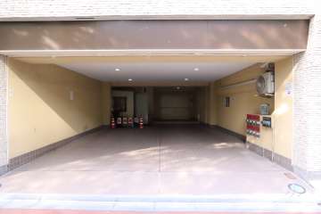 敷地内駐車場（屋内機械式）