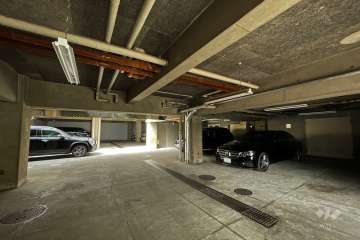 敷地内駐車場（屋内平面式）