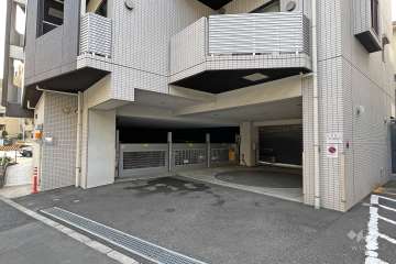 敷地内駐車場（屋内機械式）