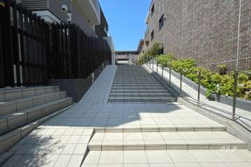 エントランスアプローチ