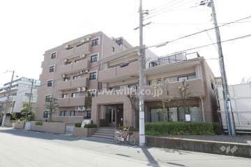 ロイヤルシャトー伊丹行基の外観（北東側から）