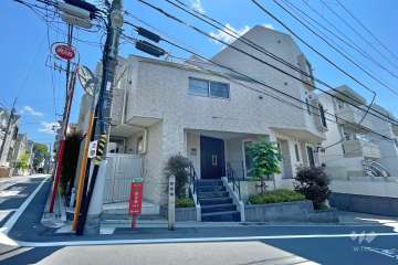 サクラティアラ目黒都立大の外観（北東側から）