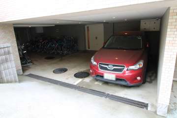 敷地内駐車場（屋内平面式）