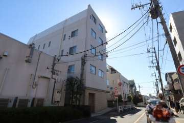 敷地北側の前面道路(東側から)