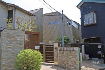 リムテラス下目黒の外観(北東側)