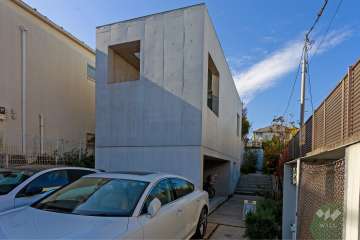 MDGアパートメントの外観（北東側から）