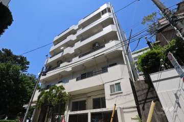 ヴィラ茶屋坂の外観(南東側から)