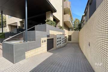 駐車場の出入り口