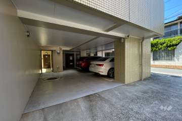 敷地内駐車場（屋内平面式）