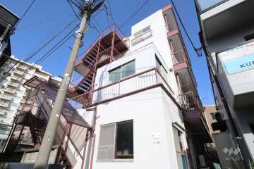 大鳥マンションの外観（南西側から）　