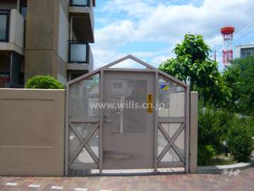 自転車置場への入り口