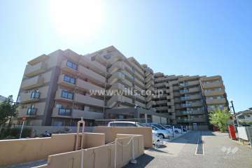 ウィングコート伊丹大野の外観（北側から）