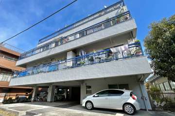 祐天寺フラットの外観（西側から）