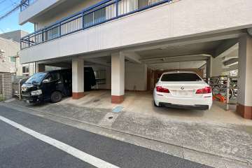 敷地内駐車場（屋内平面式）