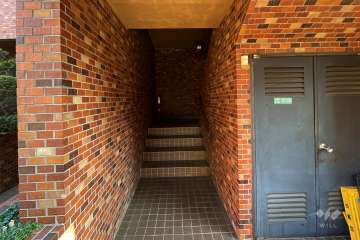 マンション内の階段