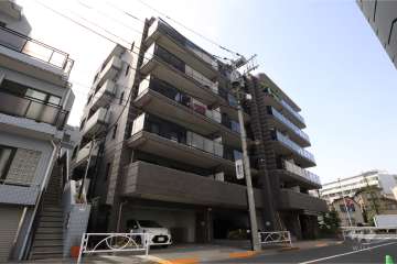 プロスタイル学芸大学の外観(南東側から)