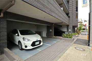 敷地内駐車場（屋内平面式）