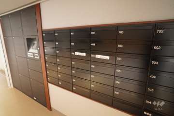 宅配ボックスと共用ポスト