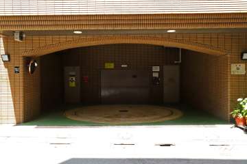 駐車場の出入り口