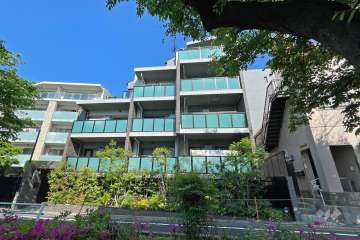 オープンレジデンシア目黒柿の木坂の外観（西側から）