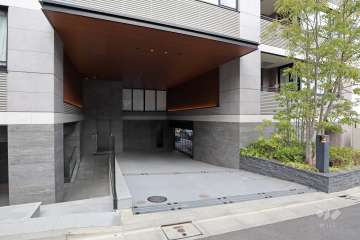 駐車場の出入り口