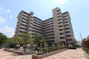 ラ・ヴェール伊丹昆陽池B棟の外観（北西側から）