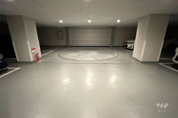 敷地内駐車場（屋内平面式）