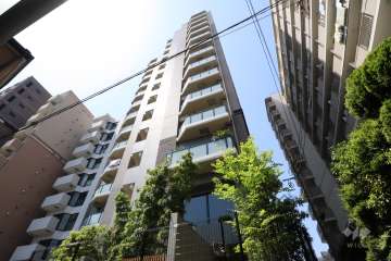 グランドメゾン目黒プレイスの外観（北側から）