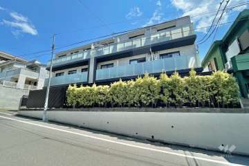 クレイシア目黒都立大学の外観（北西側から）