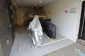 屋内バイク置場