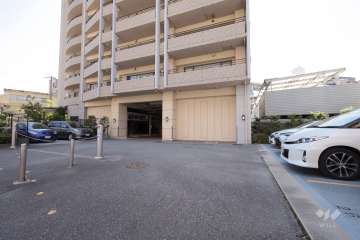敷地内駐車場（屋外平面式）