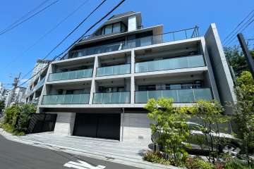 ピアース目黒青葉台の外観（南東側から）