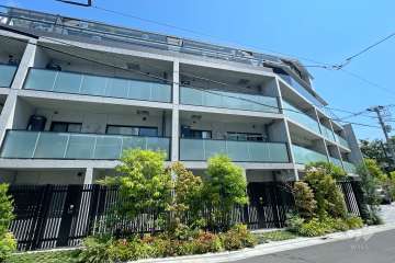 ピアース目黒青葉台の外観（南側から）