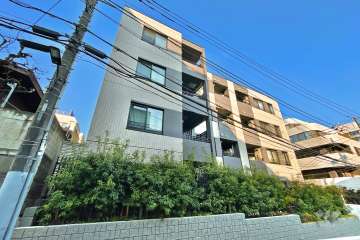 オープンレジデンシア中目黒の外観（南東側から）