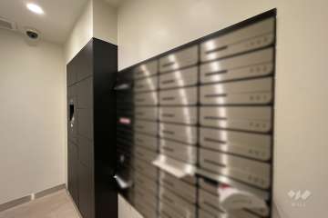 宅配ボックスと共用ポスト　