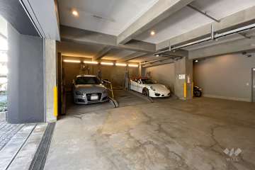 敷地内駐車場（屋内機械式）　