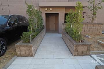 エントランスアプローチ（北側）