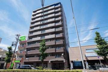 グラン・コート中村公園の外観（南東側から）