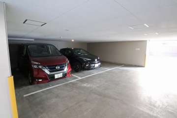 敷地内駐車場（屋内平面式）