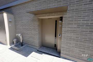 駐輪場の出入口