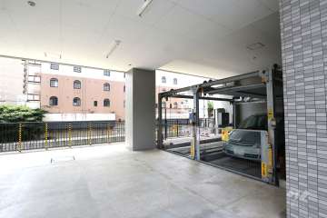 敷地内駐車場（屋内機械式）