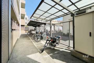 駐輪場（屋根付き）