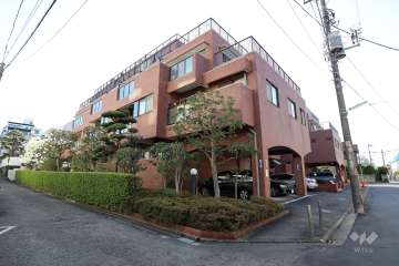 朝日自由が丘マンションの外観（北東側から）