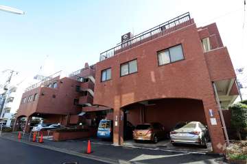 朝日自由が丘マンションの外観（北西側から）