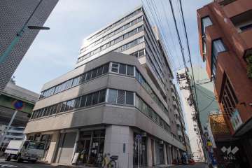 花車ビル北館の外観（南東側から）