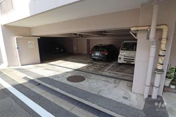 敷地内駐車場（屋内平面式）